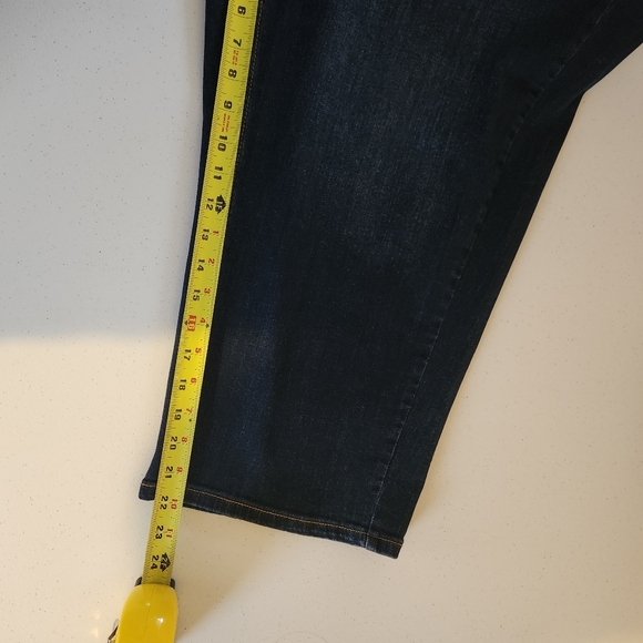 Penningtons Curvy Fit Denim Capri Dark Wash Jeans d/C Plus Size 24 New Summer - Picture 10 of 12